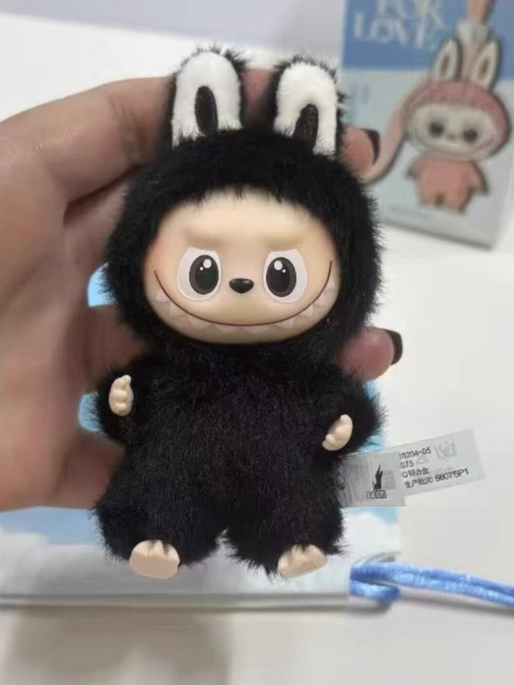 Authentic Labubu 4.0 Pin for Love Letter R | Cheap Clearance Price Ready to Ship - Picture 2 of 4